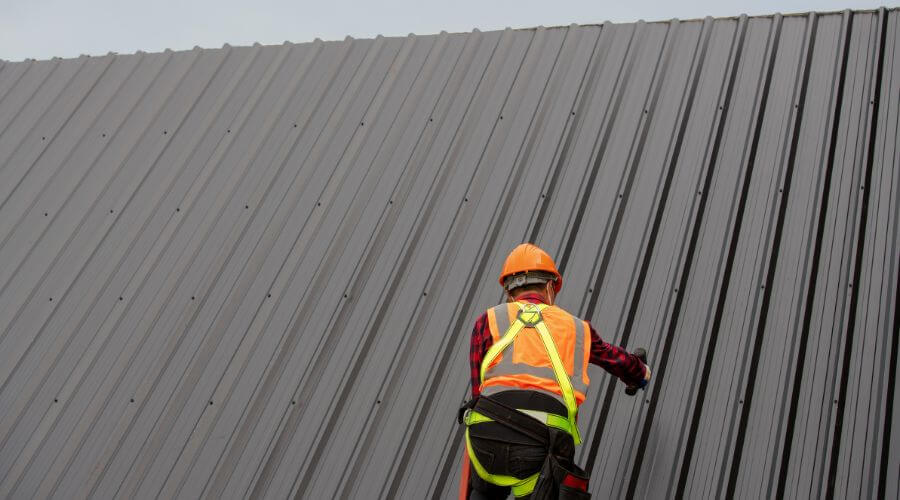 Roofer in Moca, PR